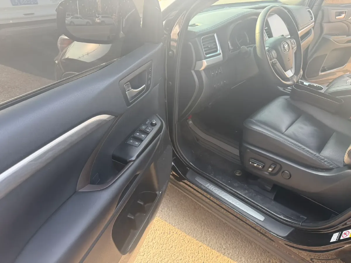 2019 HanTeng V7 1.5T 156HP L4 6AT,autocango,china used car exporter,china ev exporter,chinese used car exporter,chinese used ev exporter