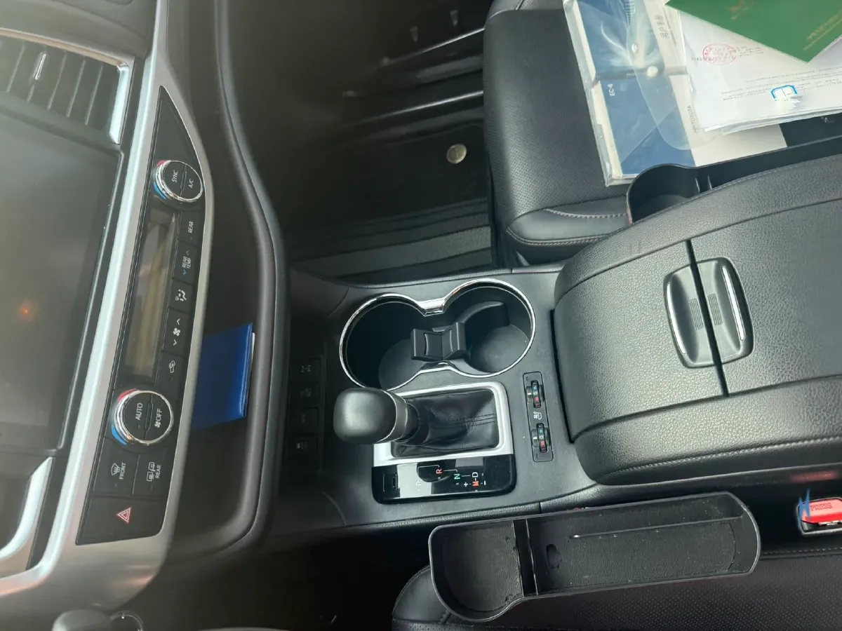 2019 HanTeng V7 1.5T 156HP L4 6AT,autocango,china used car exporter,china ev exporter,chinese used car exporter,chinese used ev exporter