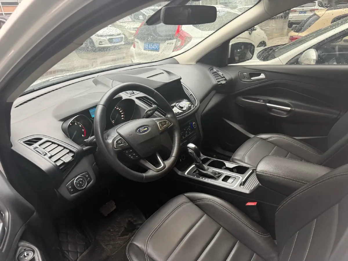 2018 Nissan Terra 2.5L 184HP L4 7AT,autocango,china used car exporter,china ev exporter,chinese used car exporter,chinese used ev exporter