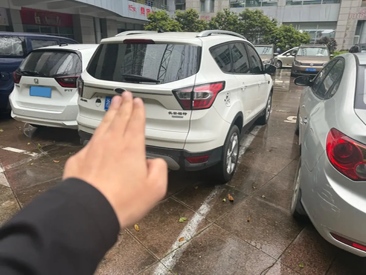 2018 Nissan Terra 2.5L 184HP L4 7AT,autocango,china used car exporter,china ev exporter,chinese used car exporter,chinese used ev exporter