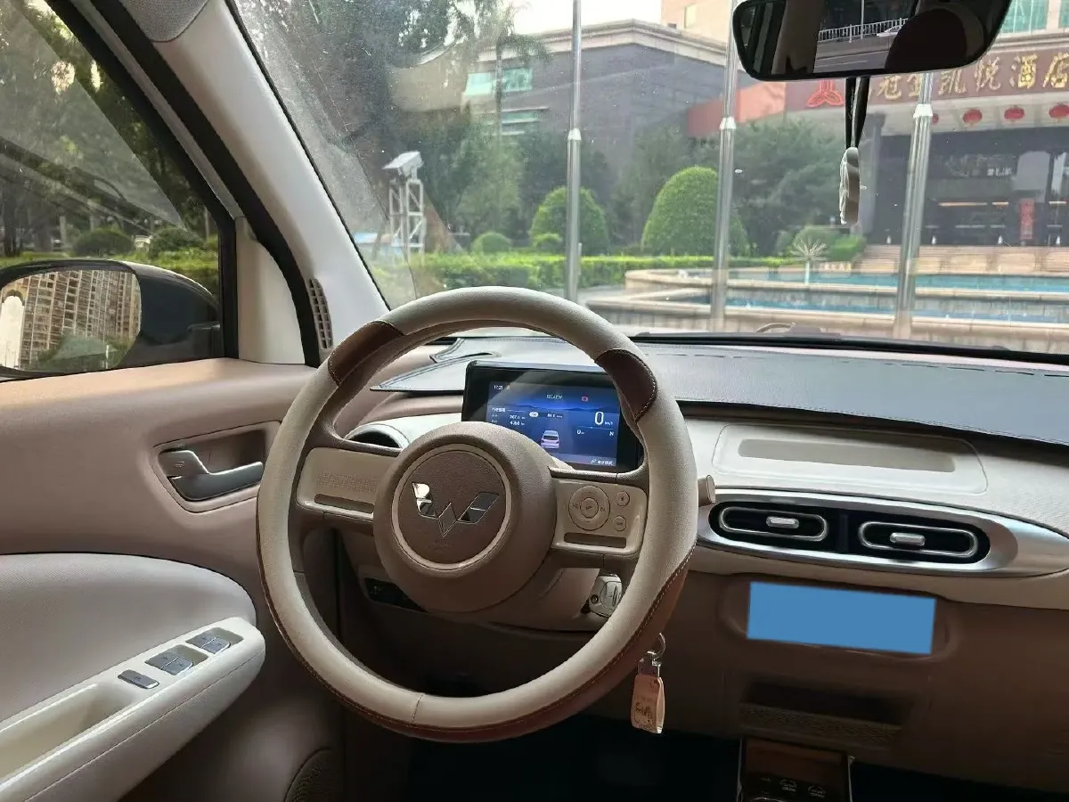 2025 WuLing HongGuang MINI EV BEV 16.2KWH,autocango,china used car exporter,china ev exporter,chinese used car exporter,chinese used ev exporter