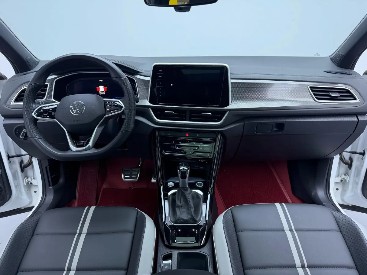 2024 Volkswagen T-Roc 1.5T 160HP L4 7DCT,autocango,china used car exporter,china ev exporter,chinese used car exporter,chinese used ev exporter