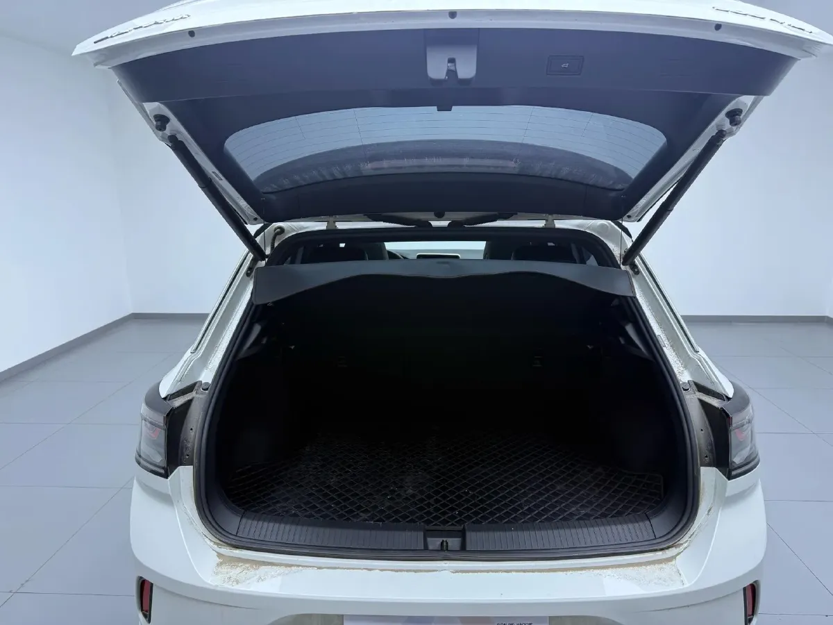 2024 Volkswagen T-Roc 1.5T 160HP L4 7DCT,autocango,china used car exporter,china ev exporter,chinese used car exporter,chinese used ev exporter
