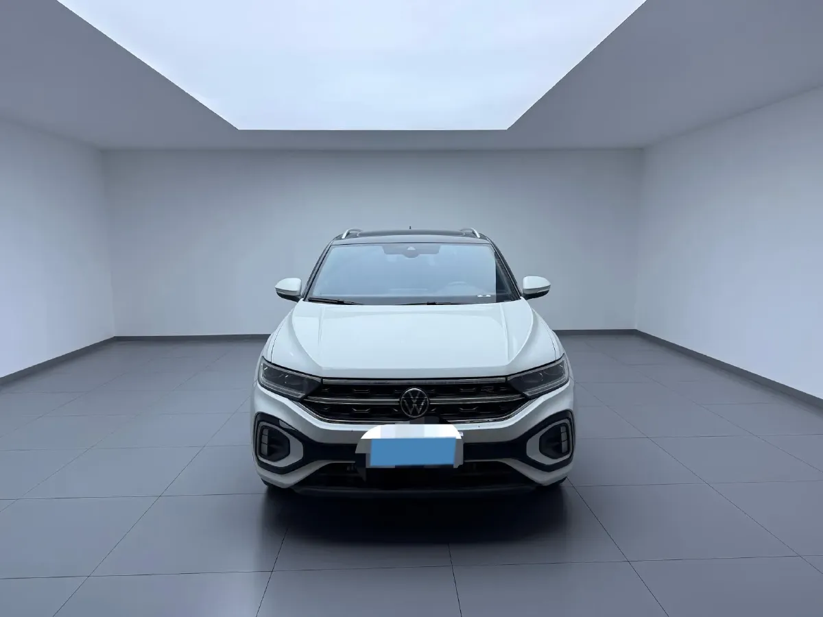 2024 Volkswagen T-Roc 1.5T 160HP L4 7DCT,autocango,china used car exporter,china ev exporter,chinese used car exporter,chinese used ev exporter