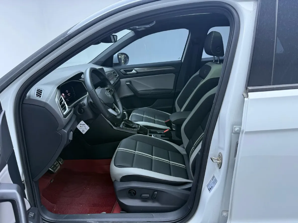 2024 Volkswagen T-Roc 1.5T 160HP L4 7DCT,autocango,china used car exporter,china ev exporter,chinese used car exporter,chinese used ev exporter