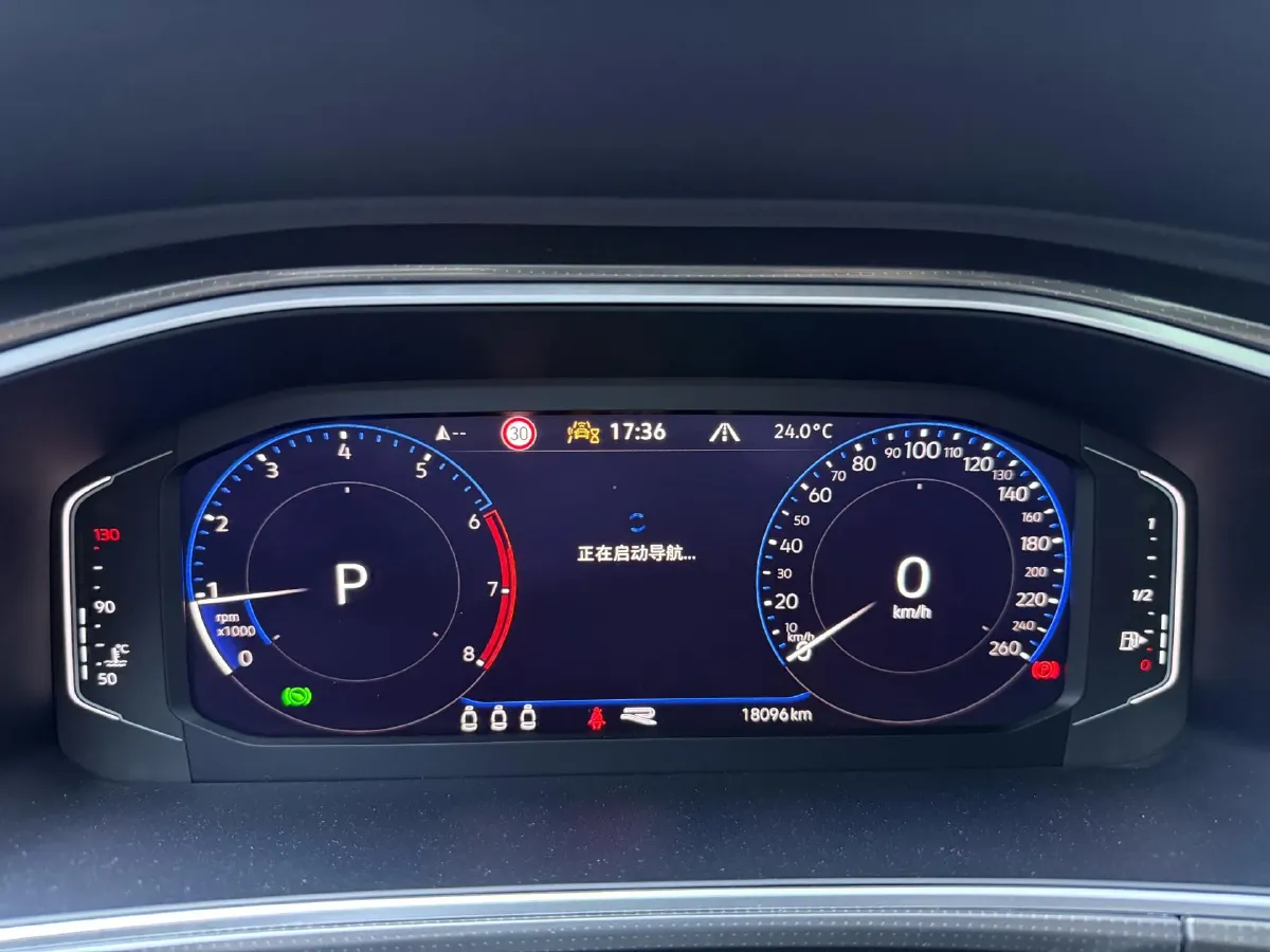 2024 Volkswagen T-Roc 1.5T 160HP L4 7DCT,autocango,china used car exporter,china ev exporter,chinese used car exporter,chinese used ev exporter