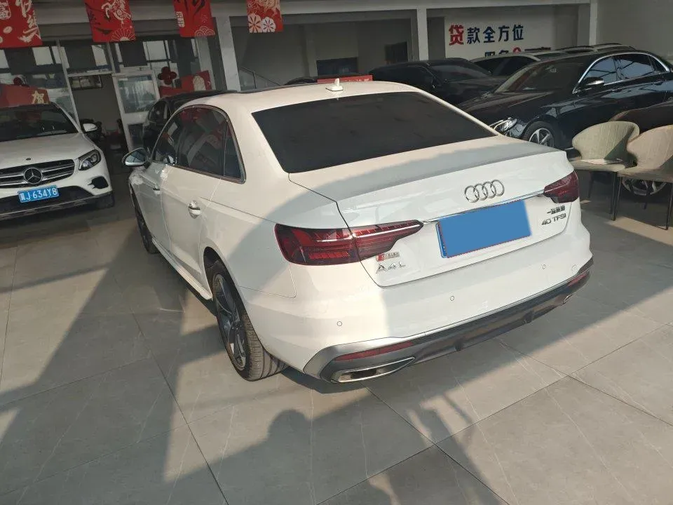2024 Audi A4L 2.0T 190HP L4 7DCT,autocango,china used car exporter,china ev exporter,chinese used car exporter,chinese used ev exporter