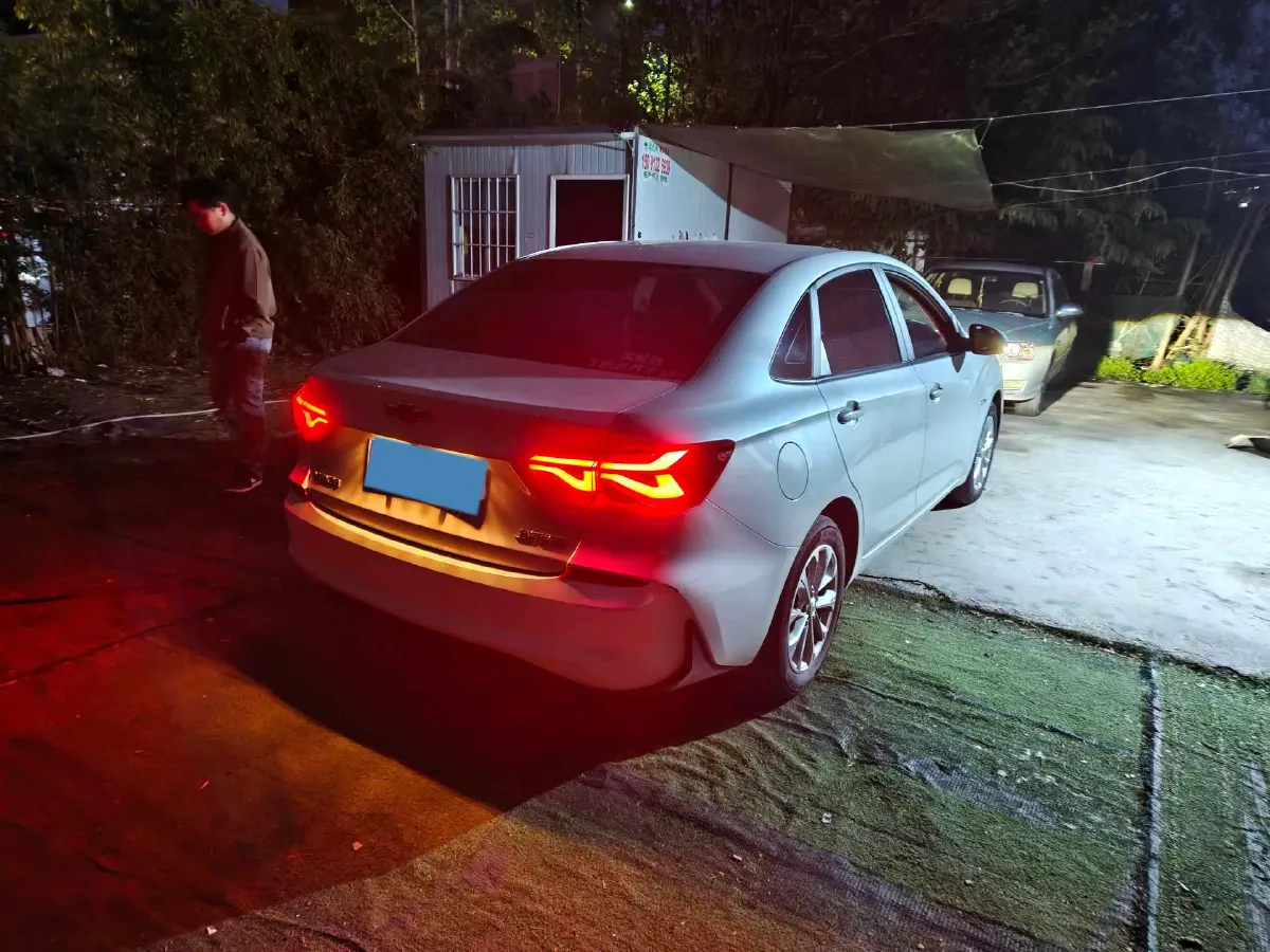 2024 Chevrolet Monza 1.5L 113HP L4 6DCT,autocango,china used car exporter,china ev exporter,chinese used car exporter,chinese used ev exporter