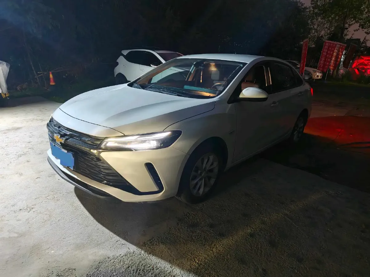 2024 Chevrolet Monza 1.5L 113HP L4 6DCT,autocango,china used car exporter,china ev exporter,chinese used car exporter,chinese used ev exporter