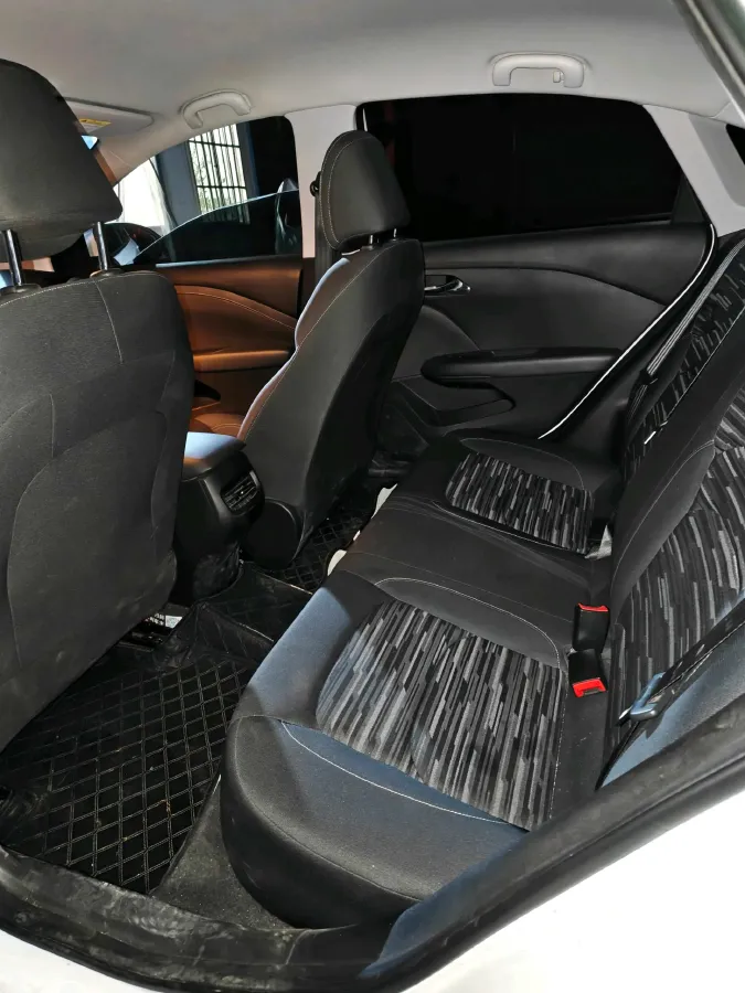 2024 Chevrolet Monza 1.5L 113HP L4 6DCT,autocango,china used car exporter,china ev exporter,chinese used car exporter,chinese used ev exporter