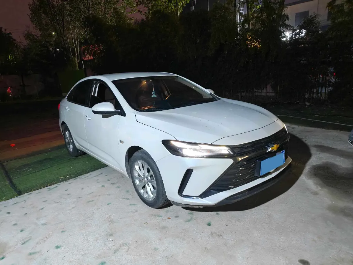 2024 Chevrolet Monza 1.5L 113HP L4 6DCT,autocango,china used car exporter,china ev exporter,chinese used car exporter,chinese used ev exporter
