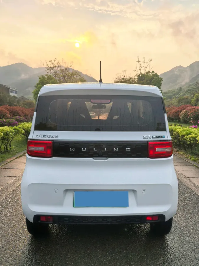 2021 WuLing HongGuang MINI EV BEV 13.8KWH,autocango,china used car exporter,china ev exporter,chinese used car exporter,chinese used ev exporter