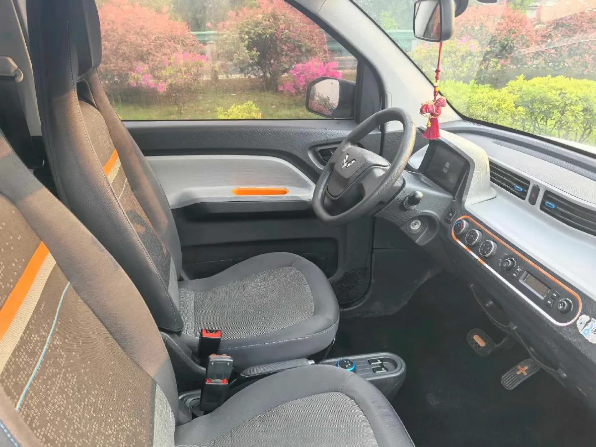 2021 WuLing HongGuang MINI EV BEV 13.8KWH,autocango,china used car exporter,china ev exporter,chinese used car exporter,chinese used ev exporter