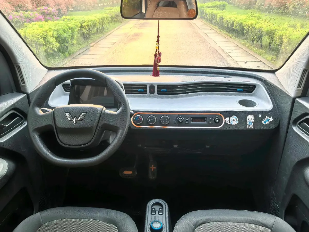 2021 WuLing HongGuang MINI EV BEV 13.8KWH,autocango,china used car exporter,china ev exporter,chinese used car exporter,chinese used ev exporter