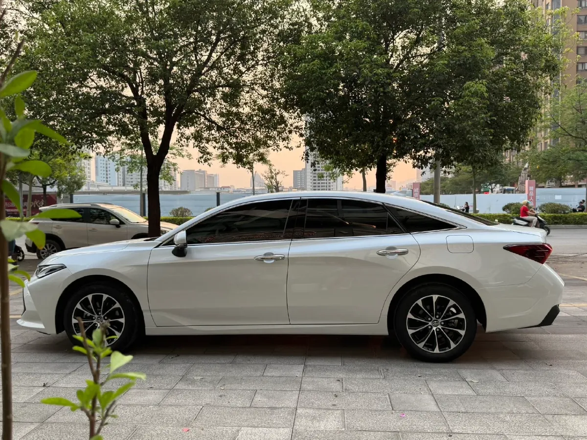 2023 Toyota Avalon 2.0L 177HP L4 CVT,autocango,china used car exporter,china ev exporter,chinese used car exporter,chinese used ev exporter