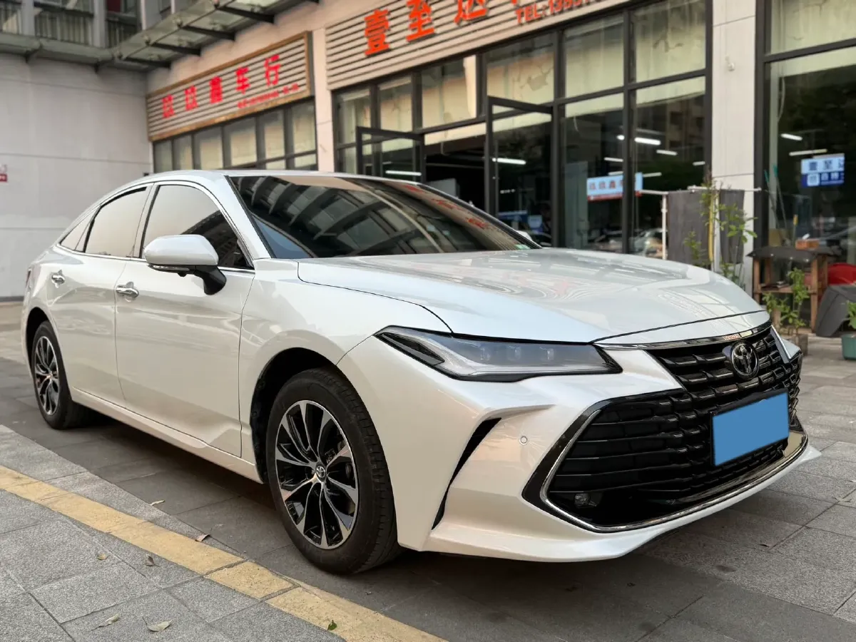 2023 Toyota Avalon 2.0L 177HP L4 CVT,autocango,china used car exporter,china ev exporter,chinese used car exporter,chinese used ev exporter
