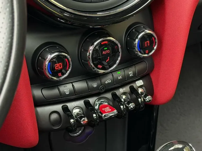 2020 MINI MINI 2.0T 192HP L4 7DCT,autocango,china used car exporter,china ev exporter,chinese used car exporter,chinese used ev exporter