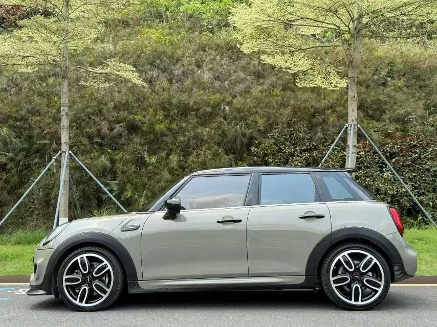 2020 MINI MINI 2.0T 192HP L4 7DCT,autocango,china used car exporter,china ev exporter,chinese used car exporter,chinese used ev exporter