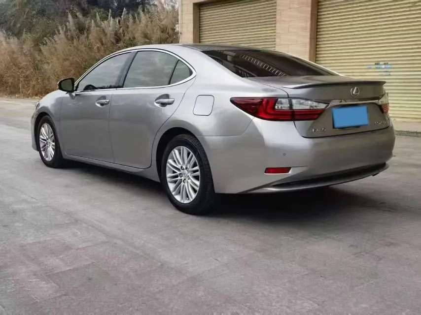 2017 Lexus ES 2.0L 167HP L4 6AT,autocango,china used car exporter,china ev exporter,chinese used car exporter,chinese used ev exporter