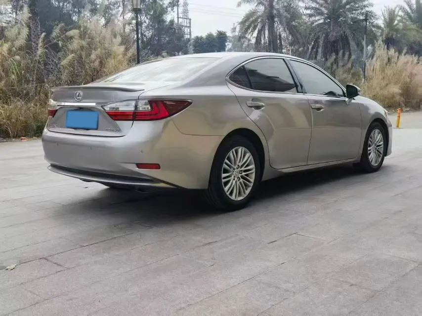 2017 Lexus ES 2.0L 167HP L4 6AT,autocango,china used car exporter,china ev exporter,chinese used car exporter,chinese used ev exporter