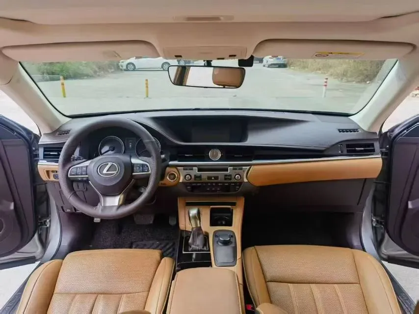 2017 Lexus ES 2.0L 167HP L4 6AT,autocango,china used car exporter,china ev exporter,chinese used car exporter,chinese used ev exporter