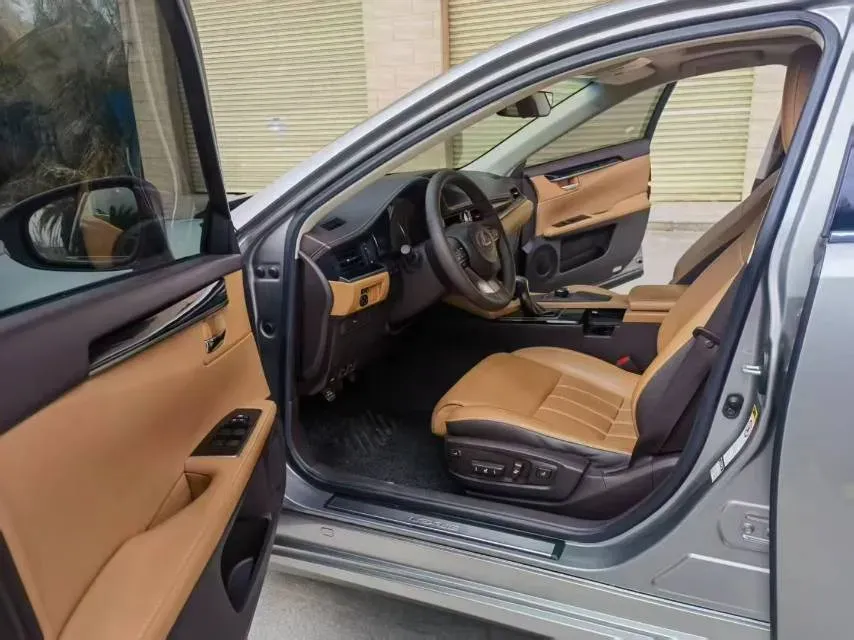 2017 Lexus ES 2.0L 167HP L4 6AT,autocango,china used car exporter,china ev exporter,chinese used car exporter,chinese used ev exporter