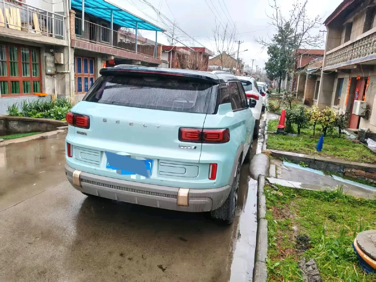 2023 Geely ICON 1.5T 181HP L4 7DCT,autocango,china used car exporter,china ev exporter,chinese used car exporter,chinese used ev exporter