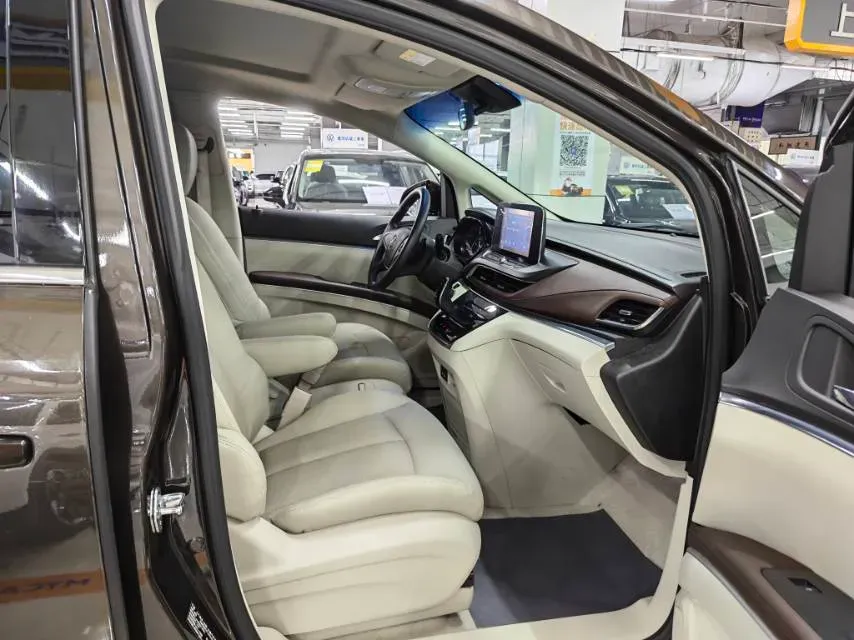 2021 Buick GL8 2.0T 237HP L4 9AT,autocango,china used car exporter,china ev exporter,chinese used car exporter,chinese used ev exporter