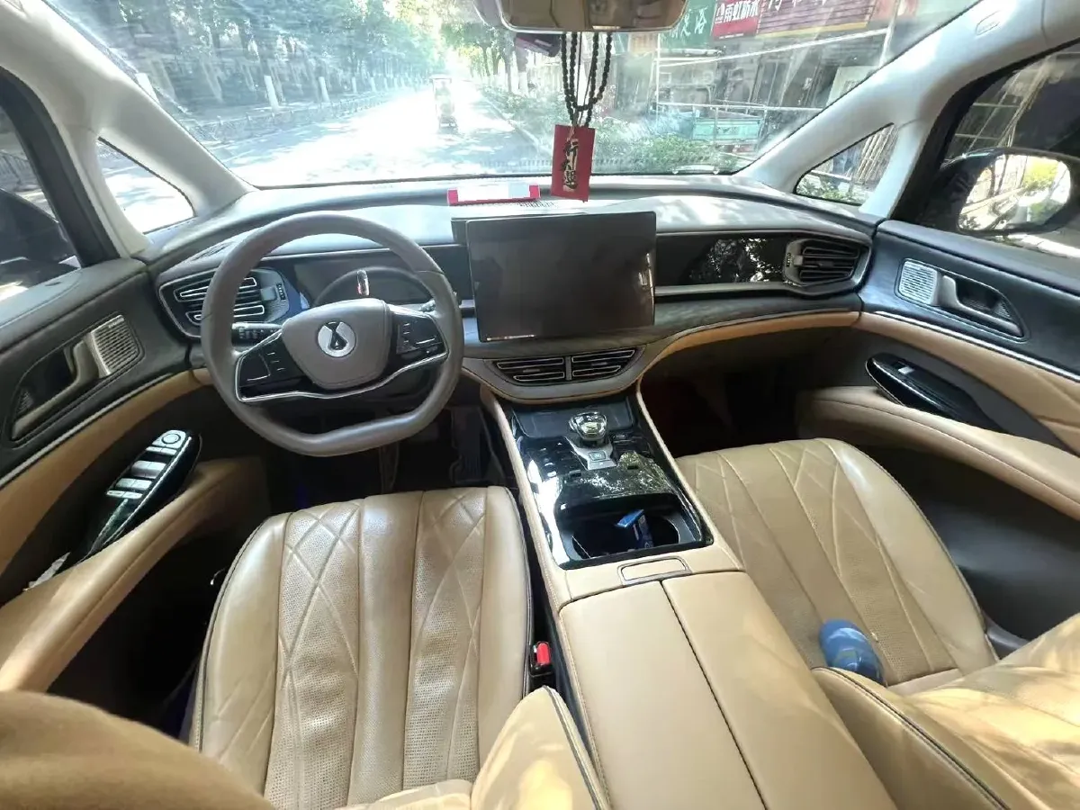 2022 HongQi HS7 3.0T 337HP V6 8AT,autocango,china used car exporter,china ev exporter,chinese used car exporter,chinese used ev exporter