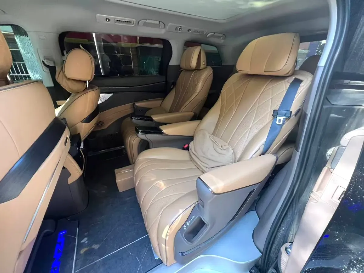 2022 HongQi HS7 3.0T 337HP V6 8AT,autocango,china used car exporter,china ev exporter,chinese used car exporter,chinese used ev exporter