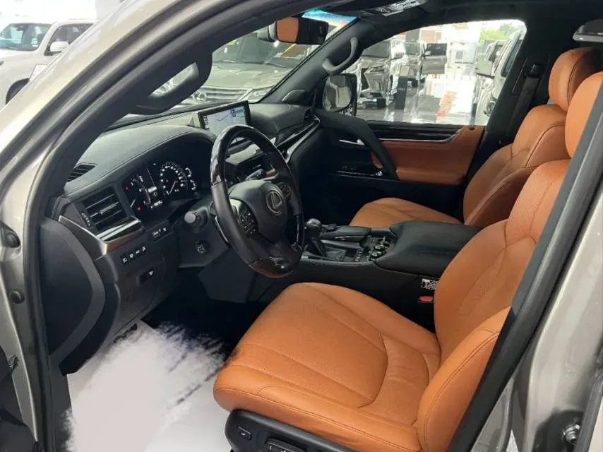 2017 Lexus LX 5.7L 367HP V8 8AT,autocango,china used car exporter,china ev exporter,chinese used car exporter,chinese used ev exporter