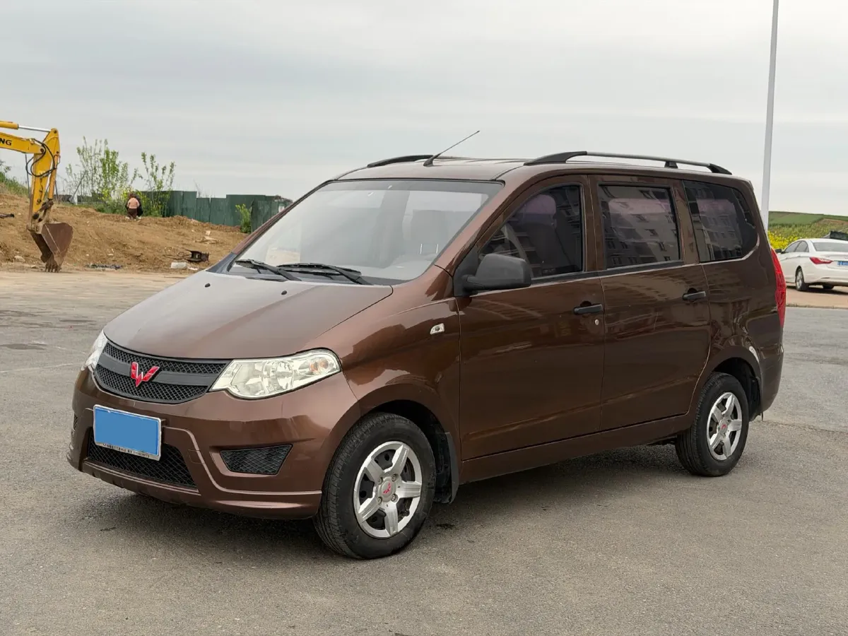 2018 WuLing HongGuang 1.5L 105HP L4 5MT,autocango,china used car exporter,china ev exporter,chinese used car exporter,chinese used ev exporter
