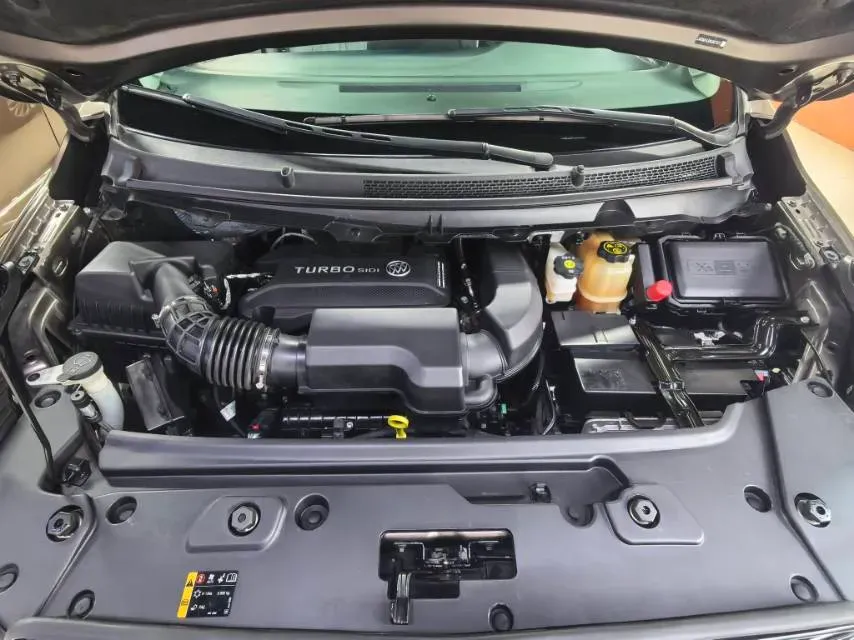 2022 Buick GL8 2.0T 237HP L4 9AT,autocango,china used car exporter,china ev exporter,chinese used car exporter,chinese used ev exporter