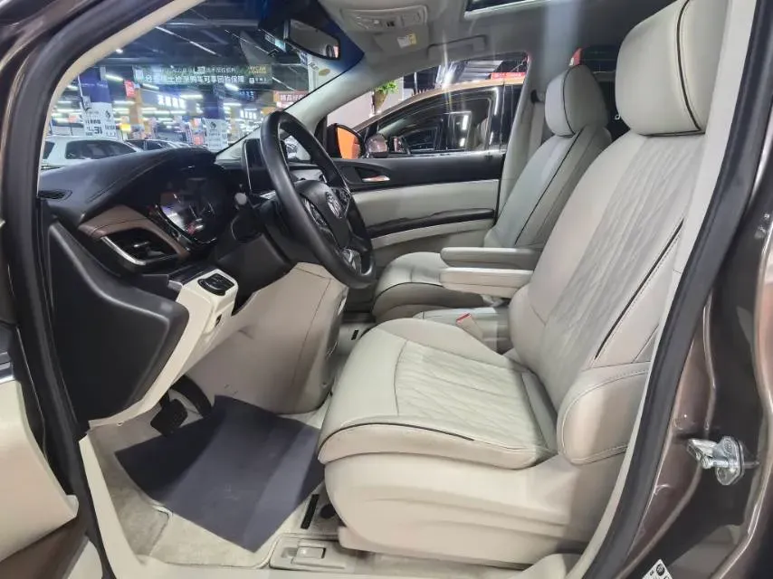 2022 Buick GL8 2.0T 237HP L4 9AT,autocango,china used car exporter,china ev exporter,chinese used car exporter,chinese used ev exporter