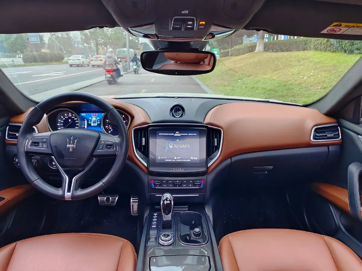 2018 Maserati Ghibli 3.0T 350HP V6 8AT,autocango,china used car exporter,china ev exporter,chinese used car exporter,chinese used ev exporter