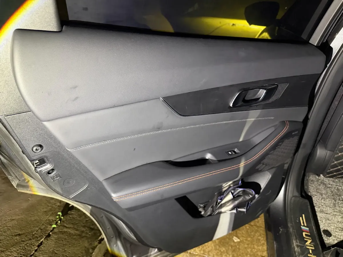 2023 ChangAn UNI-K iDD 1.5T 170HP L4 6TCT PHEV 28.39KWH,autocango,china used car exporter,china ev exporter,chinese used car exporter,chinese used ev exporter