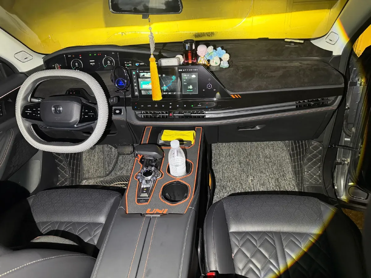 2023 ChangAn UNI-K iDD 1.5T 170HP L4 6TCT PHEV 28.39KWH,autocango,china used car exporter,china ev exporter,chinese used car exporter,chinese used ev exporter