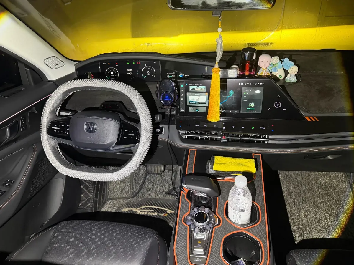 2023 ChangAn UNI-K iDD 1.5T 170HP L4 6TCT PHEV 28.39KWH,autocango,china used car exporter,china ev exporter,chinese used car exporter,chinese used ev exporter