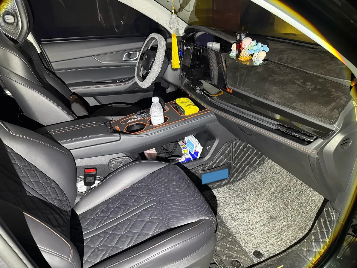 2023 ChangAn UNI-K iDD 1.5T 170HP L4 6TCT PHEV 28.39KWH,autocango,china used car exporter,china ev exporter,chinese used car exporter,chinese used ev exporter