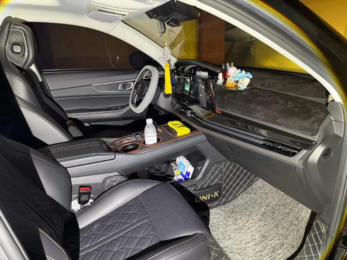 2023 ChangAn UNI-K iDD 1.5T 170HP L4 6TCT PHEV 28.39KWH,autocango,china used car exporter,china ev exporter,chinese used car exporter,chinese used ev exporter