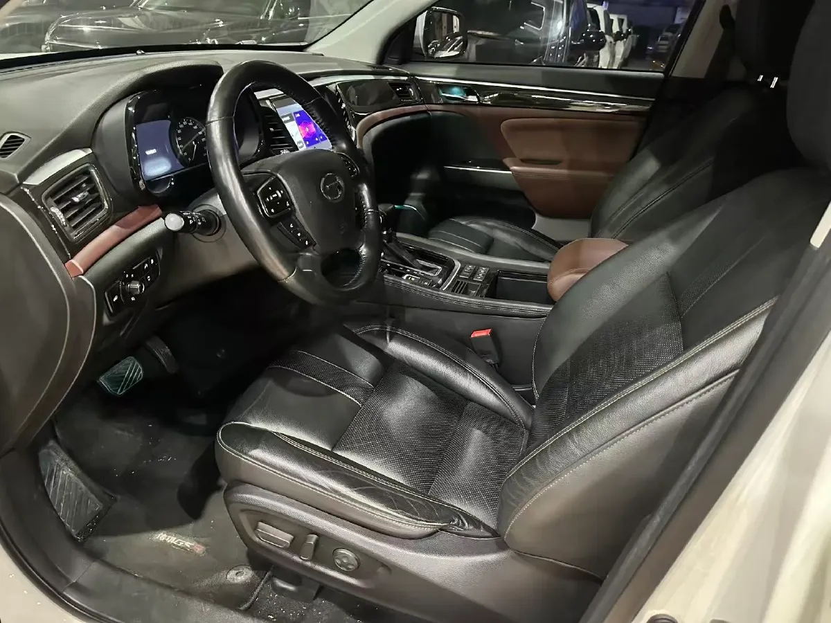 2017 GAC Trumpchi GS8 2.0T 201HP L4 6AT,autocango,china used car exporter,china ev exporter,chinese used car exporter,chinese used ev exporter