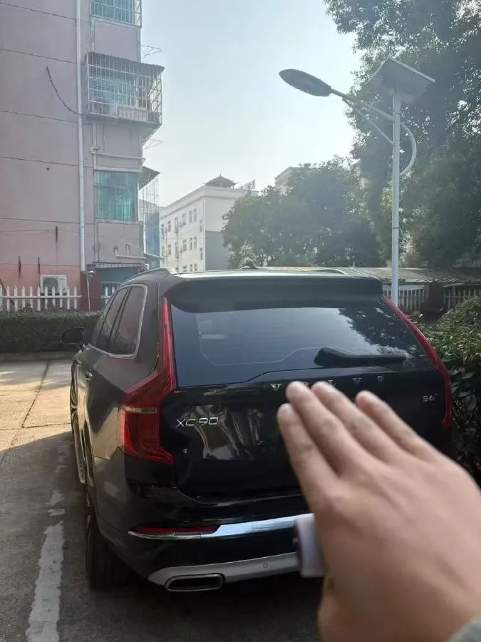 2025 Volvo XC90 2.0T 250HP L4 8AT,autocango,china used car exporter,china ev exporter,chinese used car exporter,chinese used ev exporter