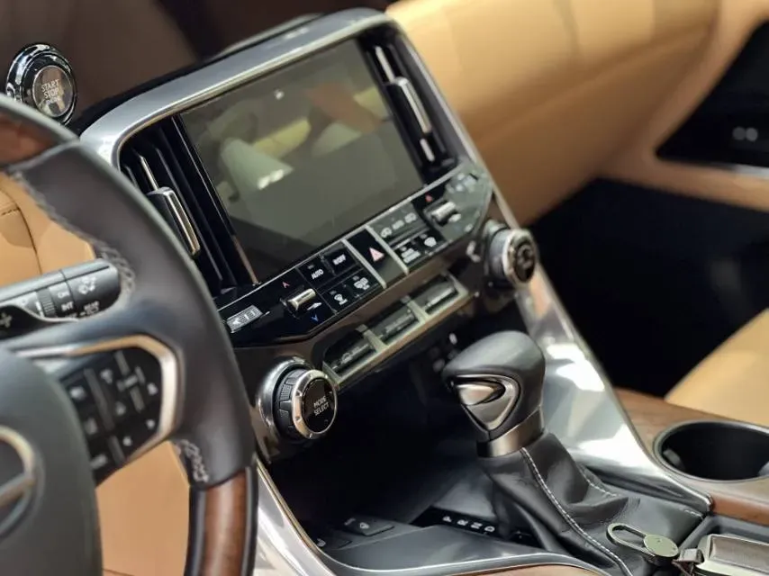 2022 Lexus UX 2.0L 146HP L4 E-CVT Hybrid,autocango,china used car exporter,china ev exporter,chinese used car exporter,chinese used ev exporter