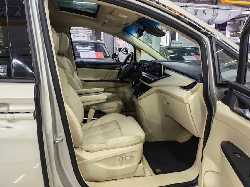 2022 Buick GL8 2.0T 237HP L4 9AT,autocango,china used car exporter,china ev exporter,chinese used car exporter,chinese used ev exporter