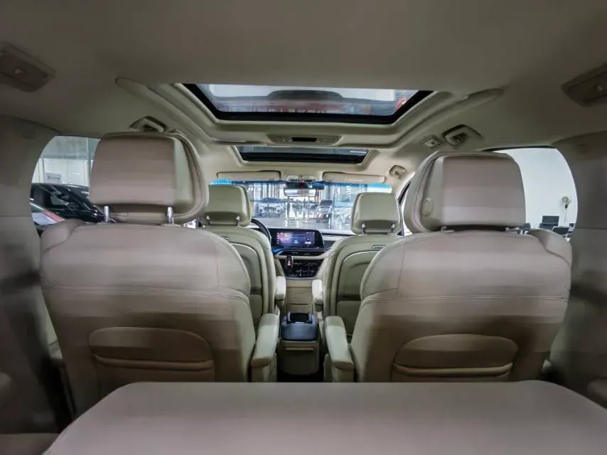 2022 Buick GL8 2.0T 237HP L4 9AT,autocango,china used car exporter,china ev exporter,chinese used car exporter,chinese used ev exporter