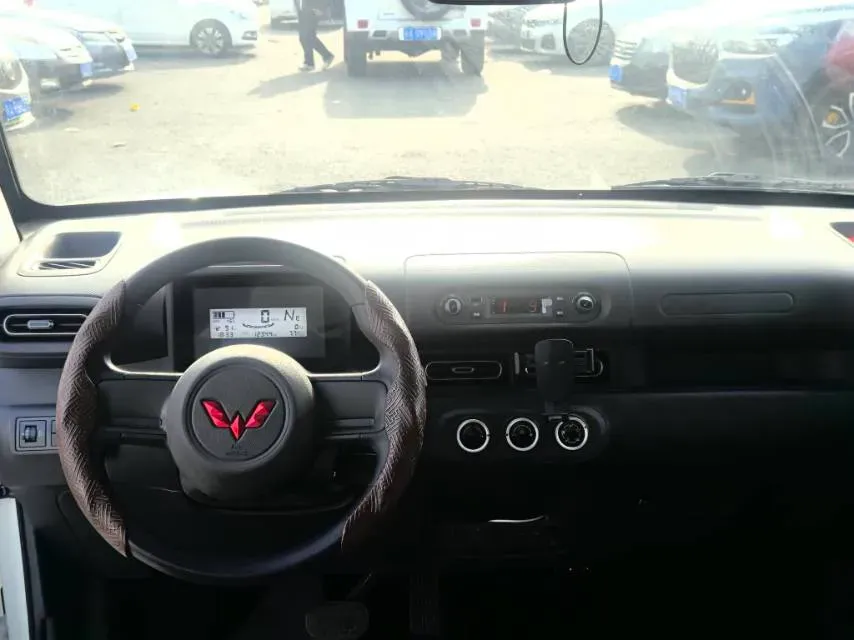 2025 WuLing ZhiGuang BEV 17.7KWH,autocango,china used car exporter,china ev exporter,chinese used car exporter,chinese used ev exporter