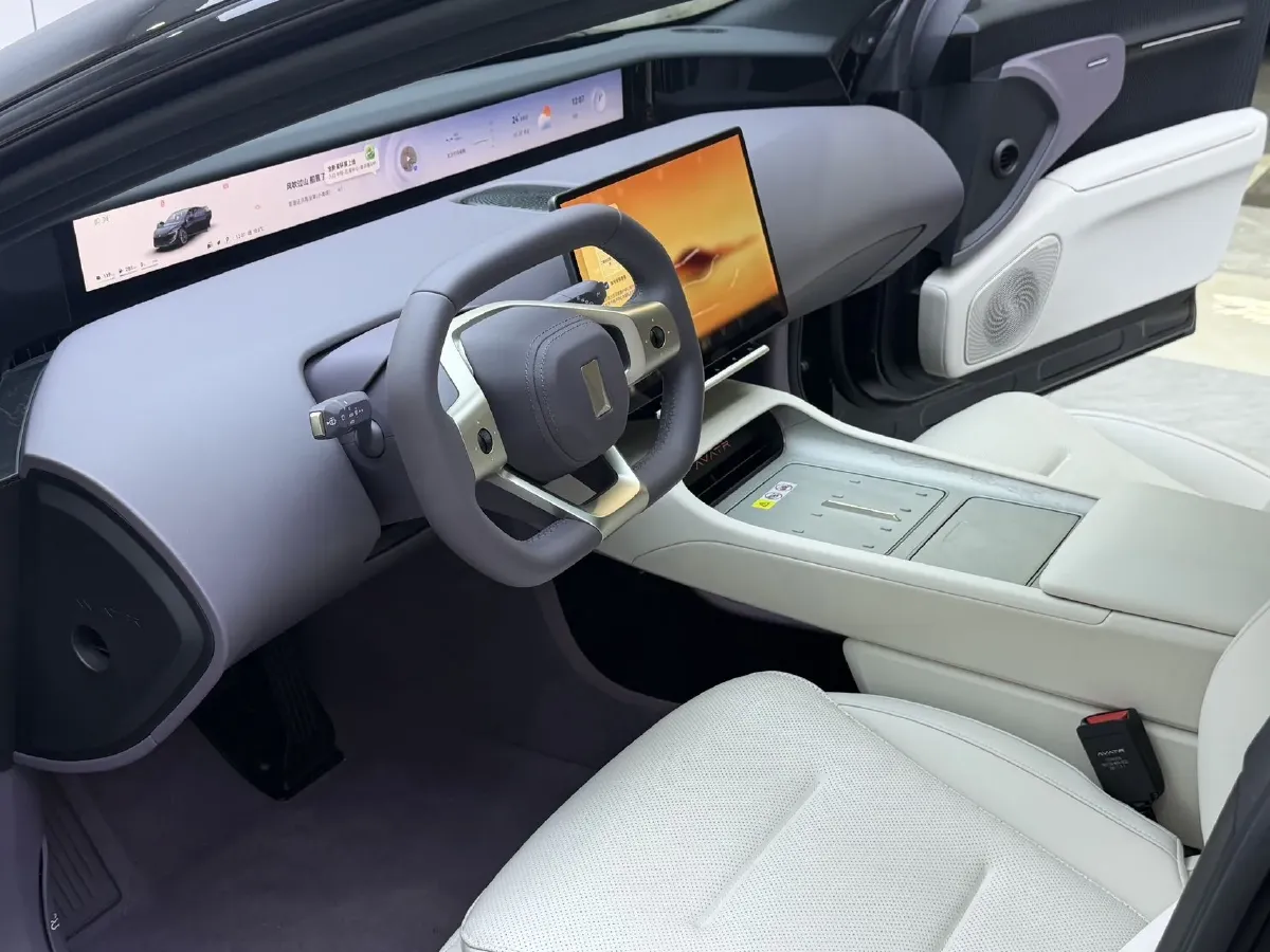 2025 Avatr 12 1.5T 156HP L4 REEV 39.05KWH,autocango,china used car exporter,china ev exporter,chinese used car exporter,chinese used ev exporter