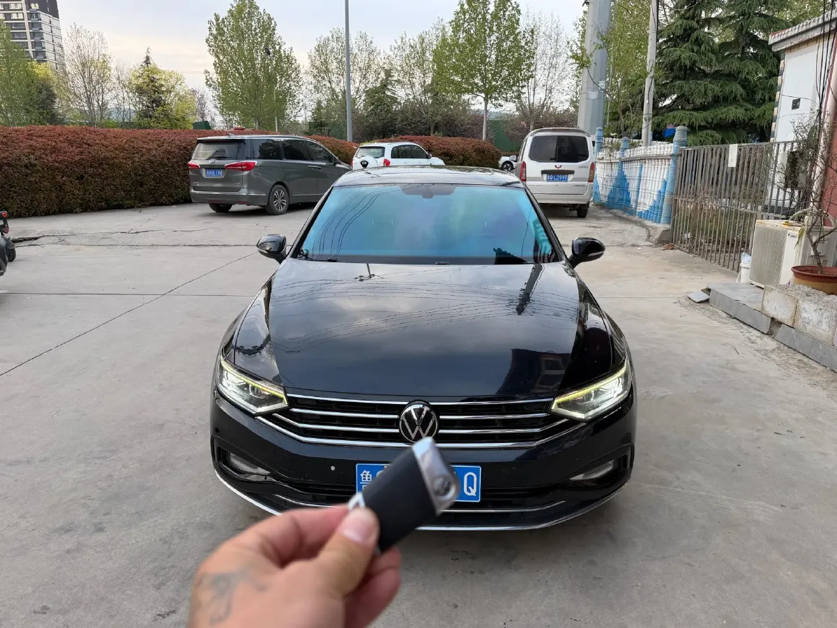 2020 Volkswagen Magotan 2.0T 186HP L4 7DCT,autocango,china used car exporter,china ev exporter,chinese used car exporter,chinese used ev exporter