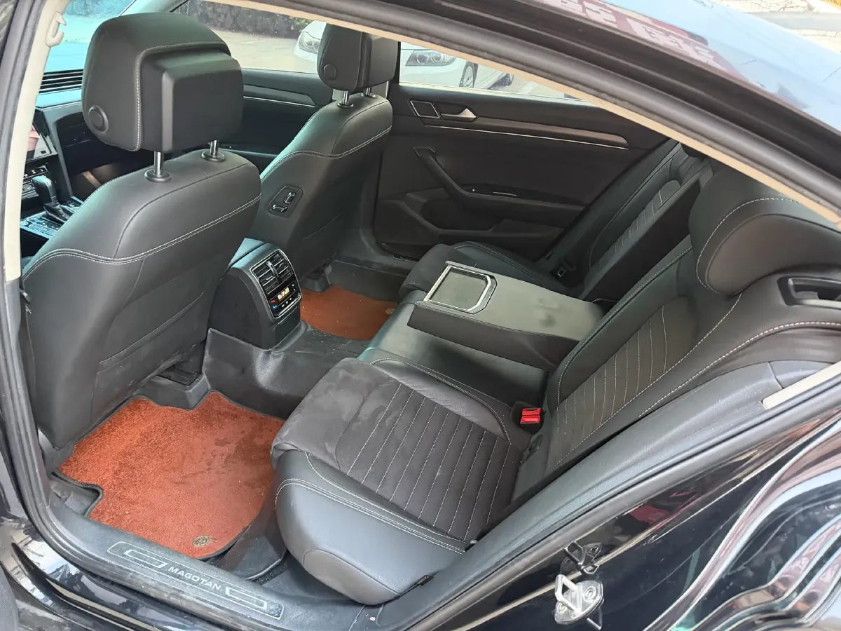 2020 Volkswagen Magotan 2.0T 186HP L4 7DCT,autocango,china used car exporter,china ev exporter,chinese used car exporter,chinese used ev exporter