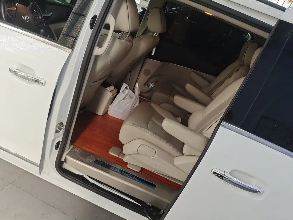 2021 Buick GL8 2.0T 237HP L4 9AT,autocango,china used car exporter,china ev exporter,chinese used car exporter,chinese used ev exporter